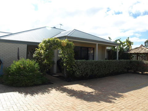 Baudins Of Busselton Bed And Breakfast - Accommodation Resorts 3