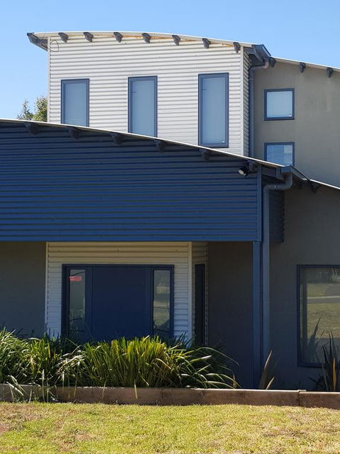 Bay Breeze Holiday Home - Accommodation Resorts 2