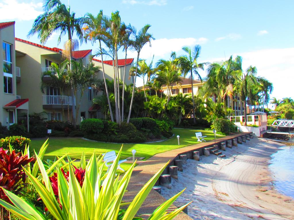 Runaway Bay QLD Accommodation Resorts