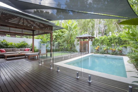 Beach Condominium - Accommodation Resorts 3