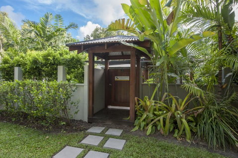 Beach Condominium - Accommodation Resorts 1