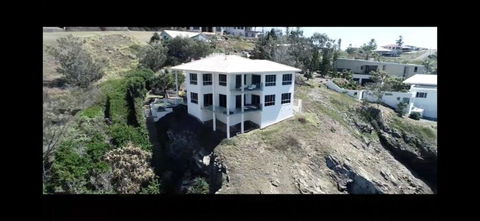 Beach Front Pandanus Cove - Accommodation Resorts 0