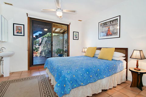Beach House - Accommodation Resorts 3
