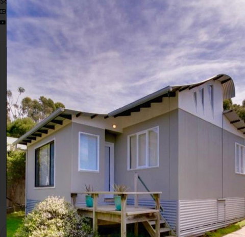 Beach House Getaway 1 - Accommodation Resorts 0