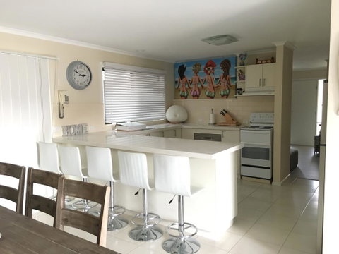 Beach House Getaway 2 - Accommodation Resorts 3