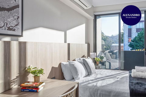 BEACH LOCATION STUDIO // CLOVELLY 4 - Accommodation Resorts 0