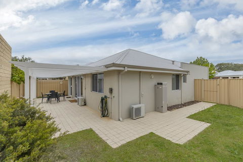 Beach Resort Chalet - Accommodation Resorts 3