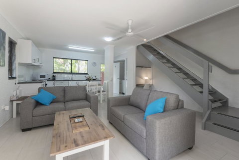 Beachcomber 3 - Accommodation Resorts 0