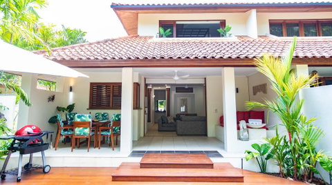 Beachfront Hideaway - Port Douglas - Accommodation Resorts 1