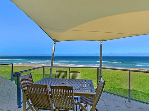 Beachfront Luxury - Accommodation Resorts 0