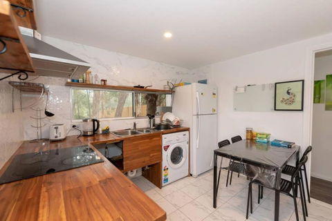 Relaxed Private Double Room In Carramar - Close To Station - Shared Bathroom - Accommodation Resorts 3
