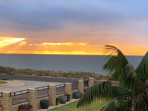 Relaxing Getaway Beachfront Access Multi Family Pets Mandurah - Accommodation Resorts 1