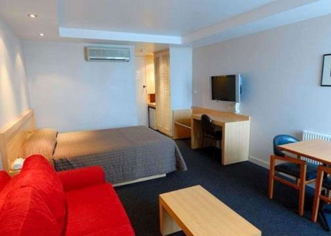 Richmond Henty Hotel - Accommodation Resorts 0