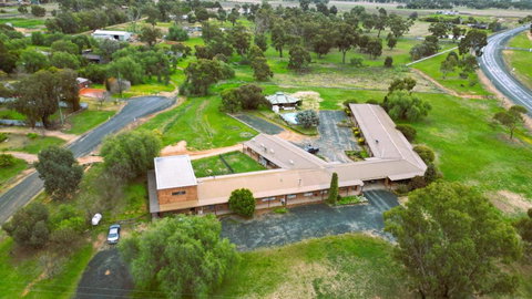Redgum Motel - Accommodation Resorts 1