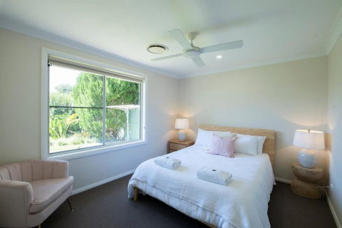 Regand Retreat - Luxurious Family Home, Pool - Accommodation Resorts 1