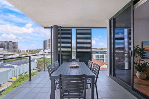 Regatta Hideaway - A Breezy Balcony Residence - Accommodation Resorts 1