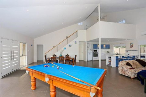 Relax At Falcon By The Bay - Accommodation Resorts 1