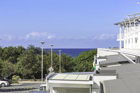 RESORT ON THE BEACH 1219/20 - Accommodation Resorts 3