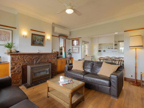 Retro Retreat - Accommodation Resorts 0