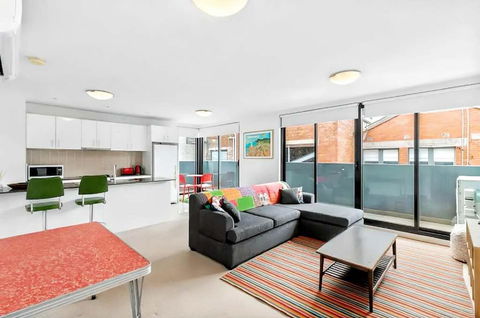 Right In The Centre Of Town - Accommodation Resorts 1