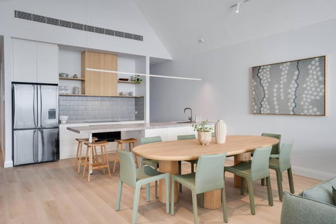 RIVA 202Espy - Brand New Luxury Beachfront - Sleeps 8 - Accommodation Resorts 2