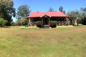 River Cottage Retreat Jalbarragup with Accommodation Resorts