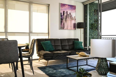 River View Apartment In Brisbane With Parking - Accommodation Resorts 0
