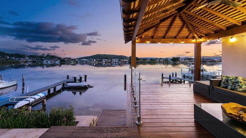 Riverside Retreat - Absolute Waterfront - Accommodation Resorts 0