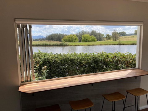 Romantic Lakehouse Set In A Private Vineyard In The Hunter Valley - Accommodation Resorts 3