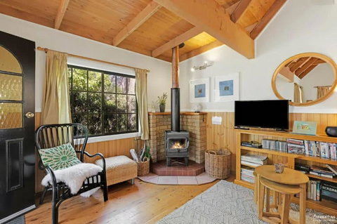 Romantic Tricklebeck Spa Cottage - Accommodation Resorts 1