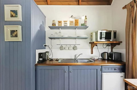 Romantic Tricklebeck Spa Cottage - Accommodation Resorts 2