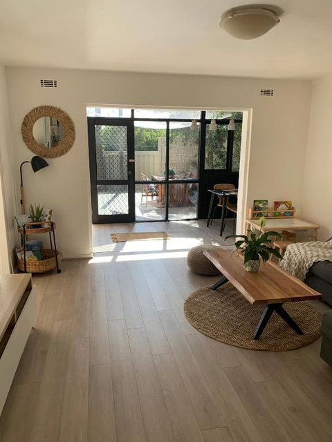 Room For Rent - Accommodation Resorts 2