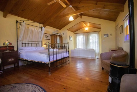 Rose Petal Cottage - Accommodation Resorts 0