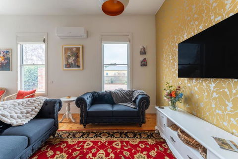 Rose Villa Heritage Home With Parking & WiFi - Accommodation Resorts 3