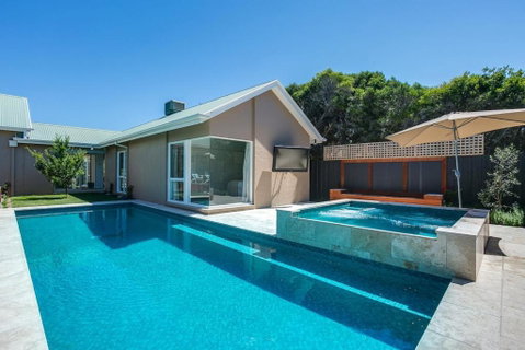 Royadie Resort - Pool Spa Tennis 500m To Beach - Accommodation Resorts 2