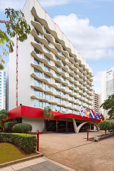 Royal On The Park - Accommodation Resorts 1