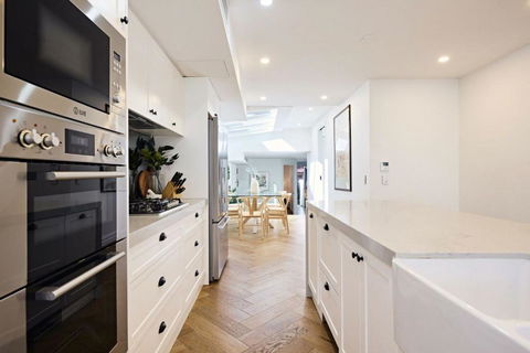 Royal Redfern I90 - Accommodation Resorts 1