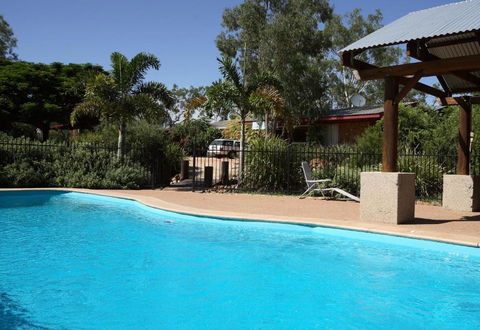 Rubyvale Motel & Holiday Units - An Adults Only Getaway - Accommodation Resorts 1