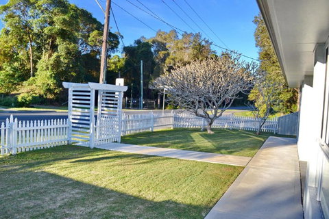 Rudder House - Accommodation Resorts 1