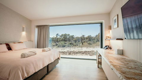 Rumi On Louth - Accommodation Resorts 3