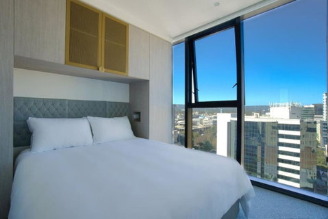 Rundle Retreat - 2BR Apartment With Stunning Views - Accommodation Resorts 1