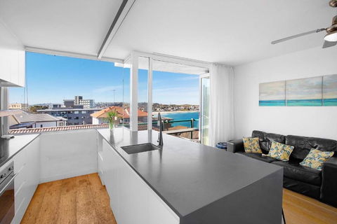 S16S - Bondi Vistas - Accommodation Resorts 0