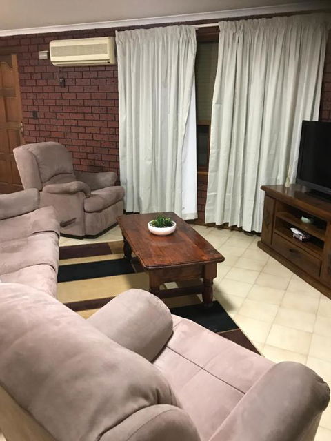 SA House - Accommodation Resorts 3