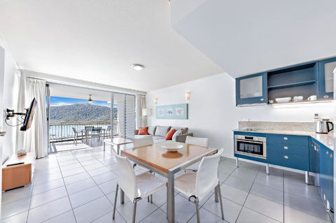 Sails On The Sea - Club Wyndham - Accommodation Resorts 1