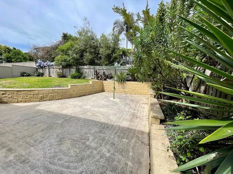 Sails To Sea - 4 Bedroom Pet Friendly Private Pool - Accommodation Resorts 2