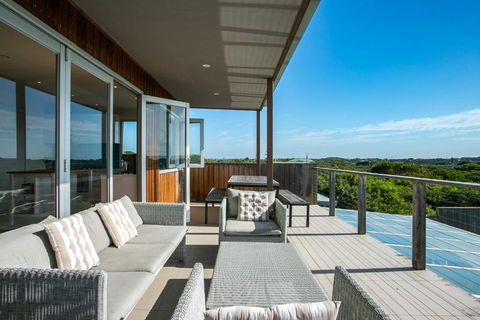 Saltaire - Accommodation Resorts 1