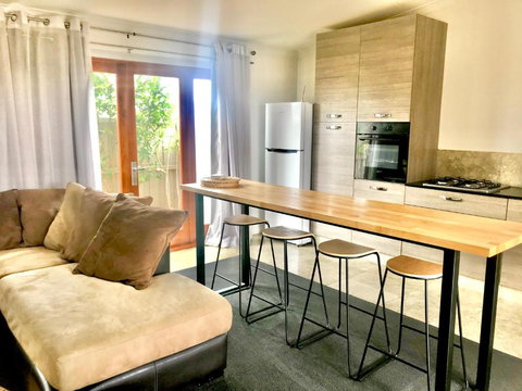 Salty Blue Beach House - Accommodation Resorts 3