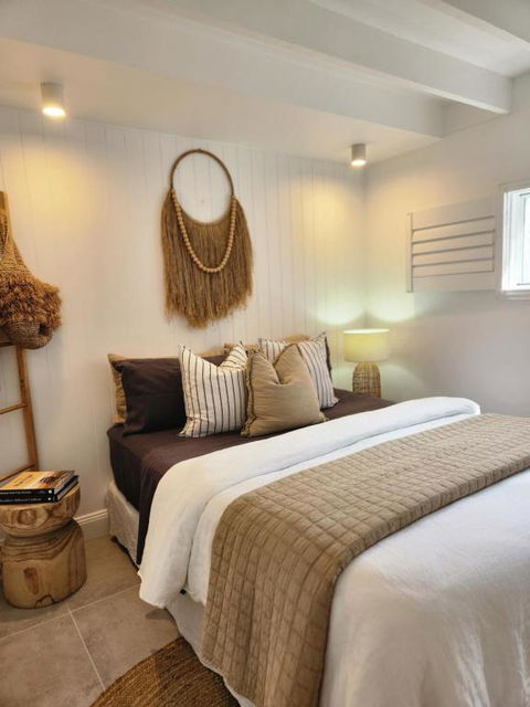 SALTY PALMS -Seaside Studio Apartment - Accommodation Resorts 1