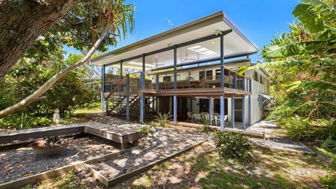 Salty Seaside - Accommodation Resorts 0