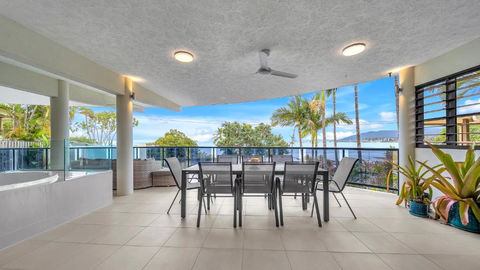 Sandcastle - Accommodation Resorts 1